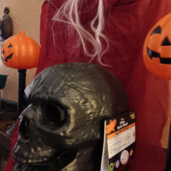 👻 Halloween 12 Inch Fiber Optic Skull Shaped Color Changing Décor Large - Picture 3 of 6